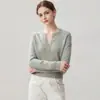 26 Outono Inverno Novo Suéter Feminino de Cashmere Cor Sólida Camada Base Feminina Estilo Versátil Tricô Pulôver Temperamento