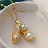 Novo Colar de Amendoim com Micro Pérolas de Nicho para Mulheres, Corrente de Clavícula de Luxo Leve de Nicho, Pingente da Sorte da Moda, Pingente de Cobre