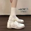 Sapatos Mary Jane confortáveis, com sola grossa e vazados para mulheres, novo modelo outono 2026, com tira de velcro, bico quadrado, casuais, sapatos de salto único que aumentam a altura