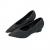 Zapatos Nuevos de Otoño e Invierno 2025 Estilo Coreano Delgado Punta Puntiaguda Boca Baja Tacón Alto Cuña Slip-On Zapatos de Gamuza para Viajar