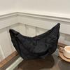 Bolso elegante para mujer, de gran capacidad, primavera 2025, nuevo bolso de moda tipo bola de masa hervida, bolso bandolera de nailon de nicho.