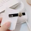 Metal terciopelo de alta calidad Camelia set de letras pasador pinza de pico de pato vintage tocado Celebridad de Internet clip para flequillo nuevo