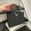 Retro 2026 Primavera/Verano Nuevo Bolso Cuadrado Pequeño de Moda para Viajar al Trabajo Casual con Patrón de Cocodrilo Bolso de Hombro Cruzado de Moda