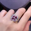 O Anel de Rubi Natural é uma Peça Fina de Prata S925 com Cravação de Precisão com Banho de Ouro 18K Pedra Principal 4*5mm