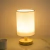 Lámpara de mesa USB decorativa de madera maciza, luz ambiental de alta gama para mesita de noche, lámpara de mesa LED de tela para estudio, luz nocturna suave