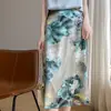 26 Falda de Verano Nuevo Estilo Nicho de Cintura Alta Corte A, Falda Media Estampado Floral Sedoso, Corte Delgado, Estilo Coreano, Moderna, Falda Simple y Versátil