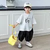 Conjunto de Verano para Niños 2026 Nuevo Elegante Ropa Casual Holgada para Bebés Conjunto de Dos Piezas de Manga Corta para Niños Moderno