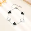 Pulseira Clássica de Trevo de Quatro Folhas Prateado Não Desbota Transfronteiriça para Mulheres, Estilo Europeu e Americano, Joias de Aço Inoxidável Modernas e Simples