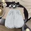Calça Jogger Infantil Meninos Outono 2026 Novo Estilo Bebê Cor Sólida Calça Longa Solta Tendência Casual para Bebê Meninas Estilosa