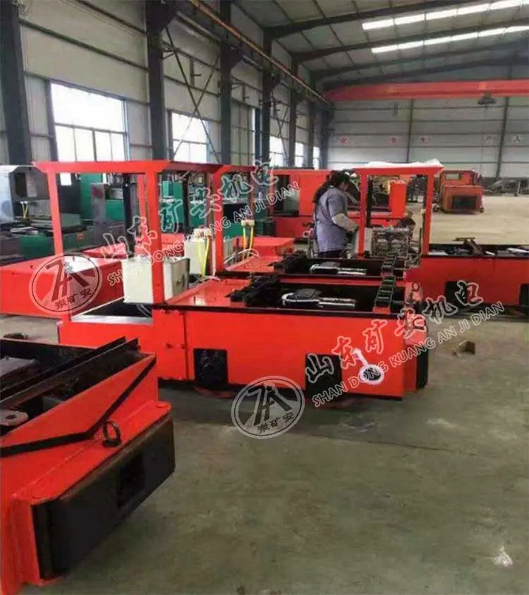 6吨窄轨架线式工矿电机车1.jpg