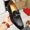 Zapatos de Cuero Transpirables Estación Otoño 2026 Piel Genuina Casual de Negocios Slip-On para Hombre Versátiles para Todas las Estaciones Mocasines