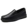 Zapatos de Enfermero para Hombre, Suela Blanda, Cómodos, Transpirables, Antideslizantes, Fáciles de Poner, Zapatos de Trabajo Versátiles, Zapatos Blancos con Suelas de Goma, Casuales y Versátiles