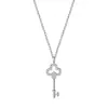 Llave de la Suerte ~ Chapado en Plata de Ley S925 Oro de 18K Collar de Llave Joker Simple Nicho Cadena Clavicular Diseño de Personalidad Sentido