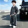 Conjunto Infantil Versión Coreana Primavera/Otoño 2026 Nuevo Estilo Sudadera Falsa de Dos Piezas para Niños Conjunto Deportivo Casual de Dos Piezas Moderno