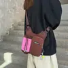 Bolsa para botella de agua de deportes al aire libre transfronteriza, ligera y elegante, bolso de hombro con bloques de color, bolso cruzado casual multifuncional para teléfono de senderismo