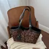 Nuevo bolso de mano retro de moda transfronterizo para mujer, bolso versátil de alta calidad para hombro y axila, bolso de mano de gran capacidad