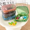 Pastillero Mini Portátil de Tamaño Pequeño para Llevar Medicamentos por la Mañana, Mediodía y Noche, Caja de Almacenamiento y Clasificación de Pastillas de 3 Compartimentos para Uso Transfronterizo