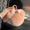 Lindo Llavero Colgante de Coche de Mickey Hecho de Piel de Conejo Rex, Juguete de Peluche Decoración para Mochila de Panda, Venta al por Mayor desde Fabricante