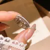 Anillo Abierto Ovalado de Zirconia Chapado en Oro Real de 14K Estilo Minimalista Francés de Gama Alta Nicho Anillo para Dedo Índice Joyería para Mujeres
