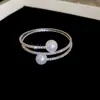 Pulseira Aberta Flor de Zircônia Estilo Luxo Leve, Pulseira Versátil Exquisita Francesa, Joias de Nicho de Alta Qualidade da Moda Atacado