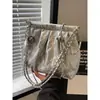 Bolsa de Axila Plissada da Moda para Mulheres Verão 2024 Nova Bolsa de Ombro Simples de Alta Qualidade Bolsa Transversal Versátil Tendência