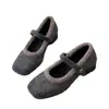 Sapatos Mary Jane com Salto Grosso, Sapatos de Festa para Combinar com Saias, Sapatos Peludos Estilo Francês para Mulheres, Adequados para Uso Externo no Outono e Inverno, Sapatos Baixos de Lã Cinza para Mulheres