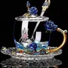 Vaso de cristal decorado con esmalte de rosa estilo europeo, una pieza creativa y decorativa para uso doméstico, perfecto como regalo del Día de San Valentín, una copa para servir bebidas o un vaso de agua