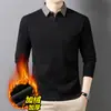 Nuevo Suéter de Lana Mezclada con Forro Polar Falso de Dos Piezas para Hombre Otoño/Invierno 2025 con Cuello de Solapa, Camiseta Base de Punto Casual y Cálida para Hombre