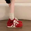 Tênis de treino alemães da moda com sola grossa e blocos de cor para mulheres, novos sapatos femininos versáteis estilo coreano para o outono de 2026, tênis retrô respiráveis