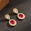 Brincos Modernos com Rosa Incrustada, Joia de Orelha Exquisita Vintage, Brincos de Tarraxa Versáteis em Rubi de Luxo Leve, Novo Estilo Elegante e de Alta Qualidade