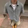 Camisa de Manga Corta a Cuadros Americanos para Hombre Verano Solapa Bolsillo Único Holgada Casual Delgada Camisa Cardigan