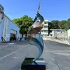 Escultura Abstrata de Fita em Aço Inoxidável com Acabamento em Bronze Antigo, Instalação Artística, Decoração de Chão