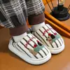 Control de precios, control de precios, control de precios. Los pedidos de pares con un precio inferior a 19,9 yuanes no se enviarán. Pantuflas de algodón para niños para otoño e invierno, estilo para niñas