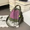 Bolsa de Color Block de Nailon para Botella de Agua con Cordón para Mujer 2025 Nuevo Casual Cruzada para Teléfono Mochila Tendencia
