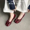 Zapatos Karalinsan2026 de Cuero de Vaca de Capa Superior para Otoño con Remaches, Lazo, Punta Baja y Aumento Interno de Altura de 4 cm con Diseño de Punta Dividida