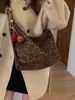 Bolso Tote de Nicho Transfronterizo para Mujer Otoño 2025 Nuevo Estilo Retro Casual Bolso de Hombro Único para el Brazo Bolso de Gran Capacidad