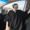 Camiseta casual de cuello en V texturizada, estilo moderno de alta costura, nueva fina de 2026 de manga corta de verano estilo americano de color liso de media manga para hombre