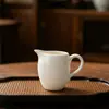 Grasa de Oveja Porcelana de Jade Pico de Águila con Asa Gong Dao Bei Blanco Puro Alta Calidad No Caliente al Tacto Separador de Té Mar de Té Taza Gong Accesorios para Juego de Té