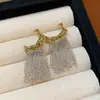 Pendientes de Borla Estilo Aguja de Plata Europeos y Americanos, Simples, Modernos, Versátiles, Lujo Ligero, Pendientes de Gama Alta, Enfocados en el Diseño, Nicho