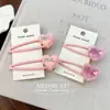 Grampo de Cabelo Clipe de Cabelo Coração com Letra Diamante Rosa Doce Clipe Lateral para Franja Tendência Acessório de Cabelo para Mulheres