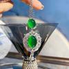 Nuevo Estilo Elegante de Alta Calidad Cadena para Clavícula de Calcedonia Imitación Color Verde Hielo con Artesanía Pesada, Collar con Colgante Doble Huevo Completamente Incrustado con Circonita y Esmeralda