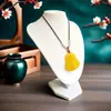 Novo colar estilo chinês de jade Hetian e ágata com material russo, âmbar flor ornamental amarelo leitoso mel completo e pingente de pequeno Buda com corrente