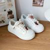 Zapatos Blancos Transpirables de Malla para Mujer 2024 Verano Nuevos Versátiles Estudiante Zapatos de Malla Suela Gruesa Casual Estilo Campus Tenis