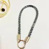 Cadena de Cuentas para Teléfono Móvil de Estilo Ins de Lujo Ligero a la Moda, Pulsera Pequeña Estilo Chanel, Llavero Cuadrado de Pedrería Corto de Alta Gama