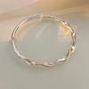 Nuevo Pulsera Moebius Moda Femenina Versátil Patrón Retorcido Ola Cara Brillante Pulsera Anillo Superior Joyería de Alta Gama