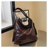 Bolso de Contraste de Color con Sentido de Alta Gama para Mujer 2024 Primavera Nuevo Estilo Occidental Bolso Tipo Cubo Popular en Internet Bolso Tote Multiusos de Un Solo Hombro
