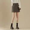 Falda de cuadros de lana primavera y otoño nueva falda corta diseño avanzado sentido de la moda abertura trasera falda de tubo falda recta línea A