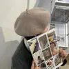 Boina de lana auto-retenida Old Chen para mujer, estilo coreano, sombrero versátil para mujer, otoño e invierno, estilo retro japonés, color caramelo, sombrero de pintor
