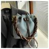 Bolsas Pequenas de Tecido da Moda Este Ano para Mulheres 2026 Novo Estilo Bolsa de Ombro de Jeans Fashionável Bolsa Saco Transversal