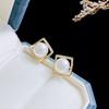 Pequenos brincos elegantes de pérolas incrustadas de diamantes femininos s925 prata agulha francesa all-match brincos de alta qualidade nicho brincos simples